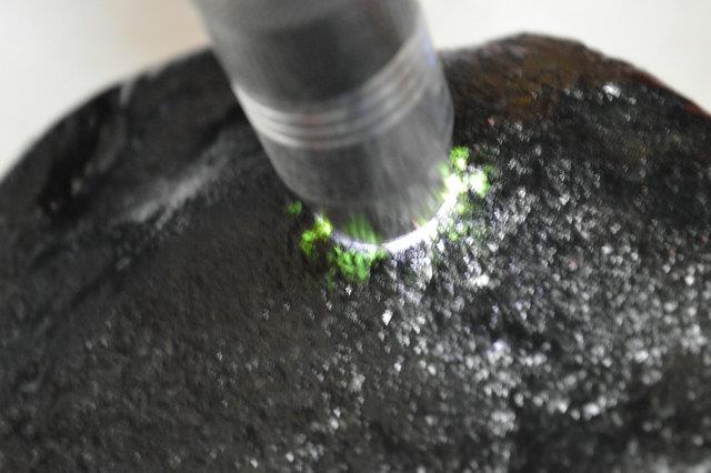【黑乌沙 翻砂皮 赌色 赌手镯】价格,厂家,翡翠-搜了网