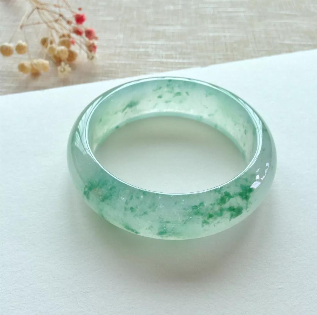 极品翡翠值得收藏,但“极品”如何定义?